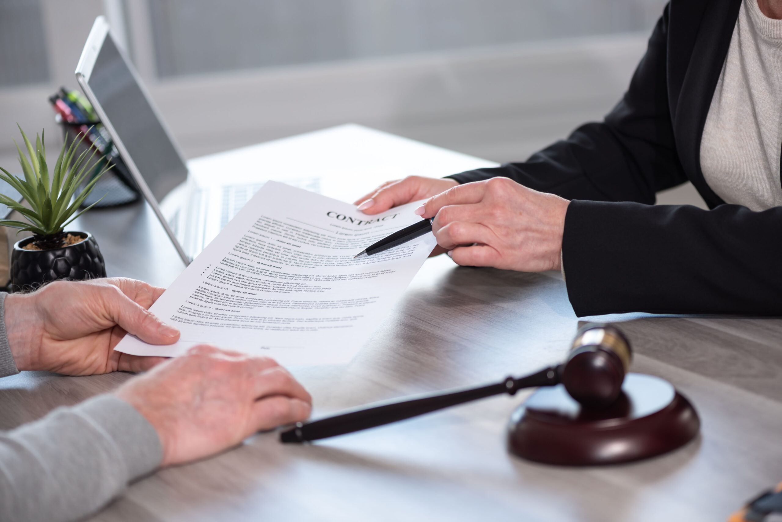 What Does a Criminal Defense Lawyer Do